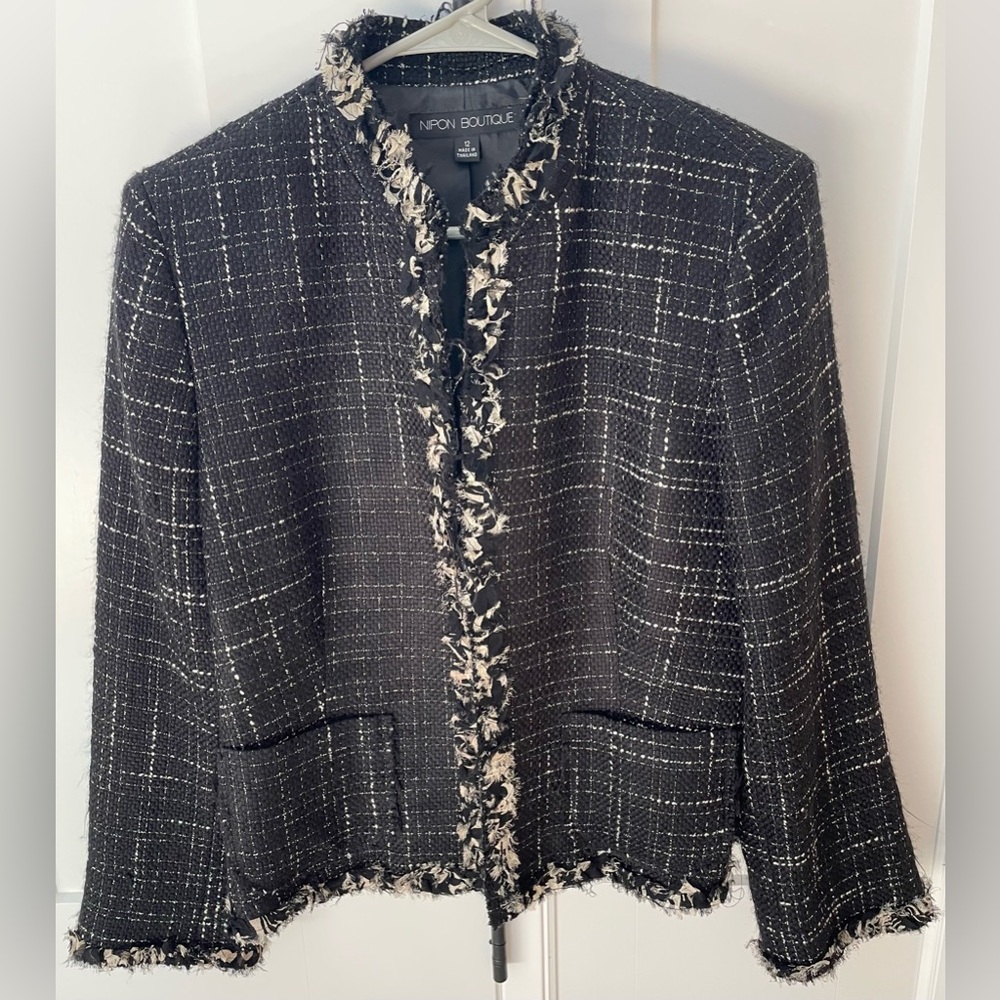 Boutique black white textured tweed blazer unique trim size 12
